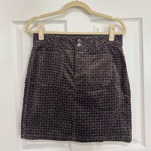 Stylish Houndstooth Skirt in Black and Brown